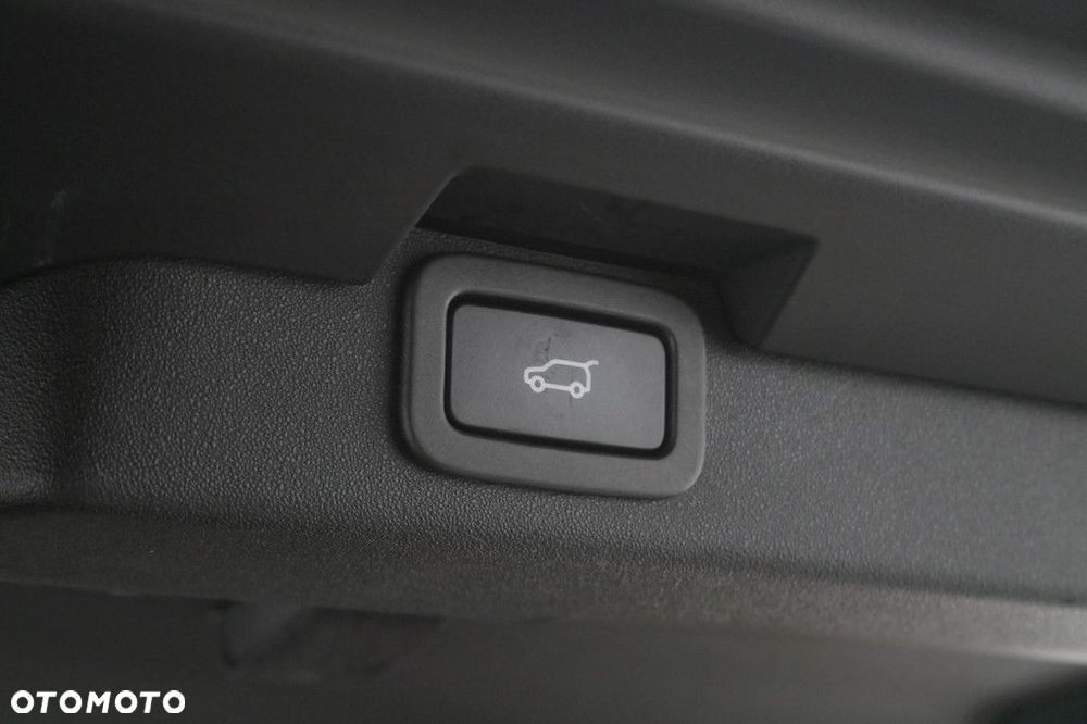 Land Rover Discovery - 17