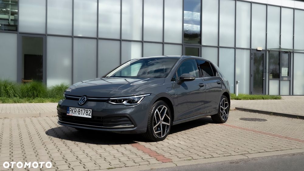 Volkswagen Golf - 1