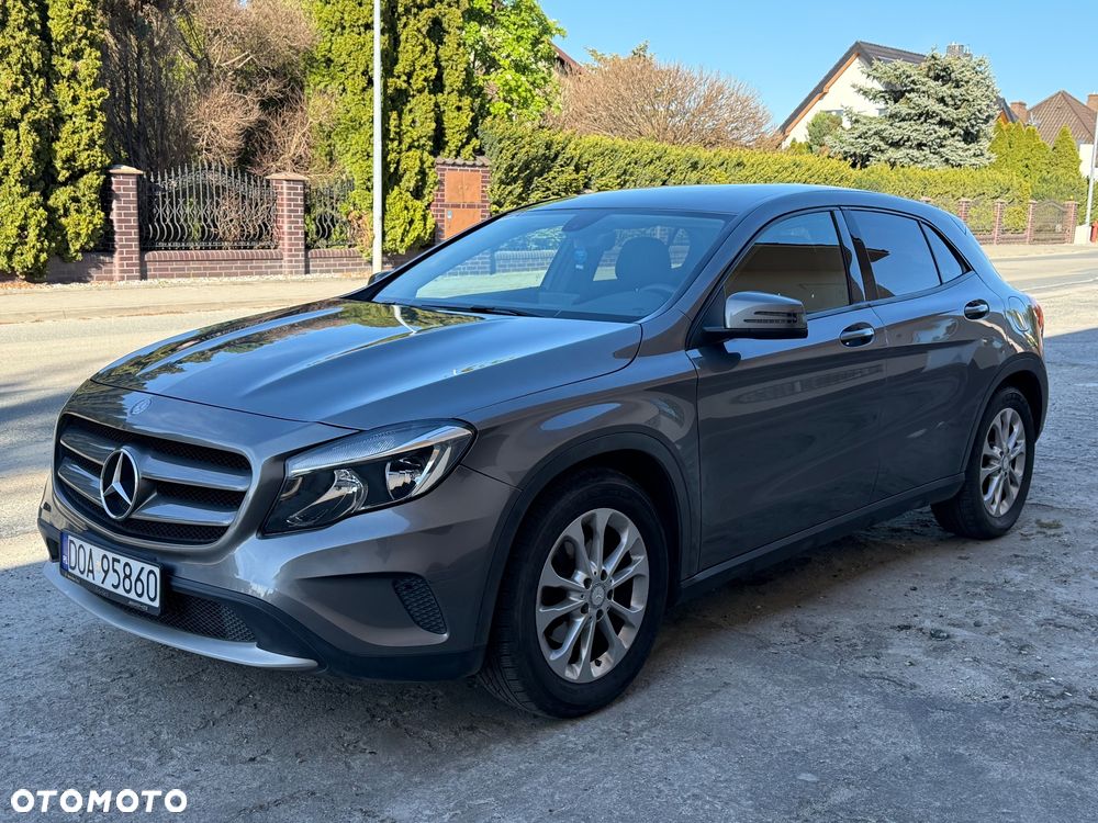 Mercedes-Benz GLA - 2