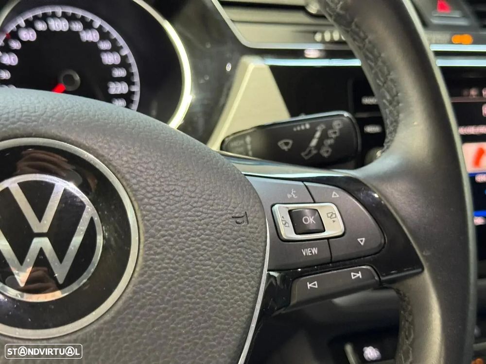 VW Touran 2.0 TDI Confortline - 11