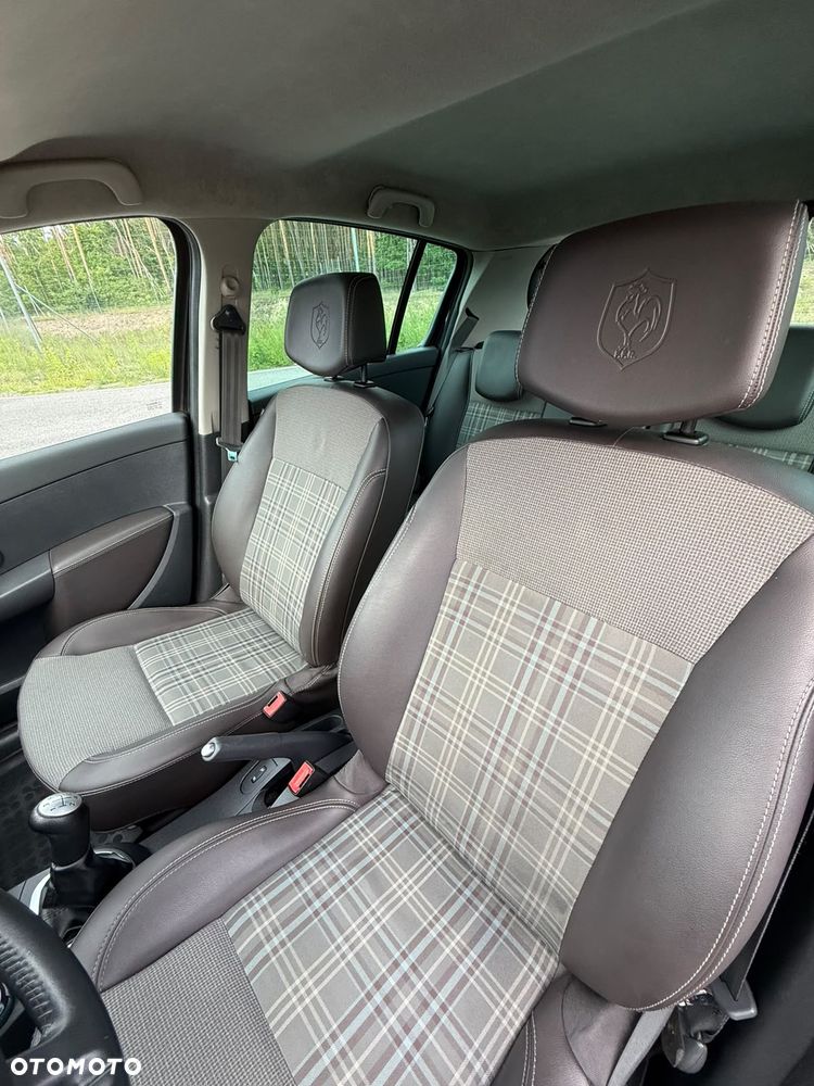 Renault Clio - 15