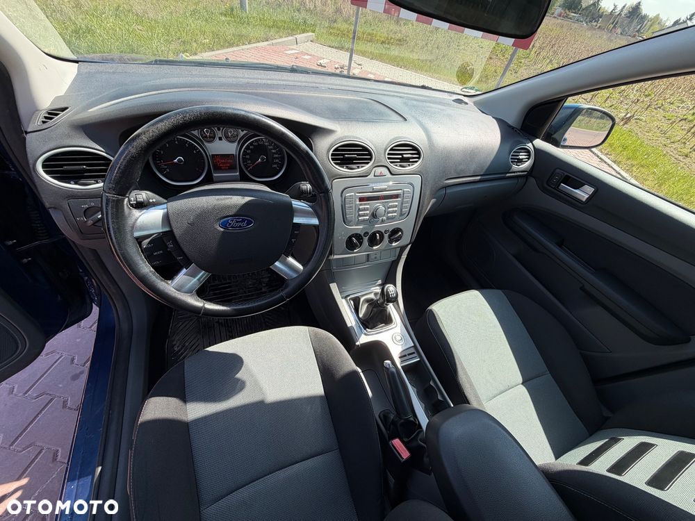 Ford Focus 1.6 16V Sport - 11