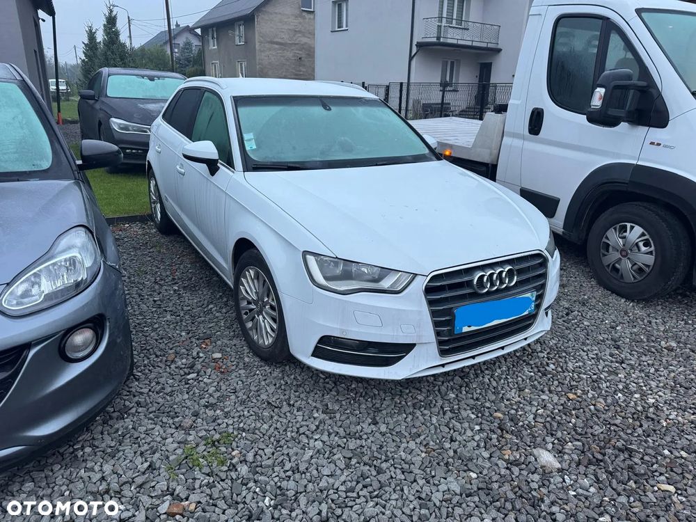 Audi A3 1.6 TDI Attraction - 2