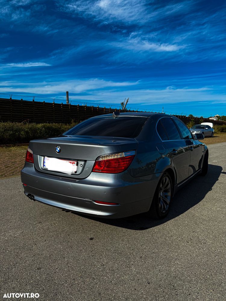 BMW Seria 5 525d Aut. - 7