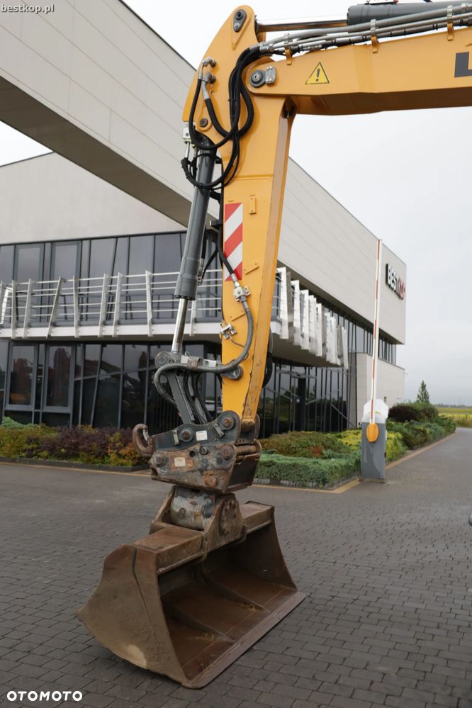 Liebherr A918 Compact - 17