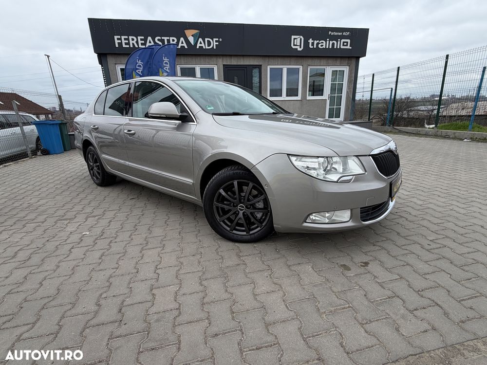 Skoda Superb 2.0 TDI Elegance DSG - 3