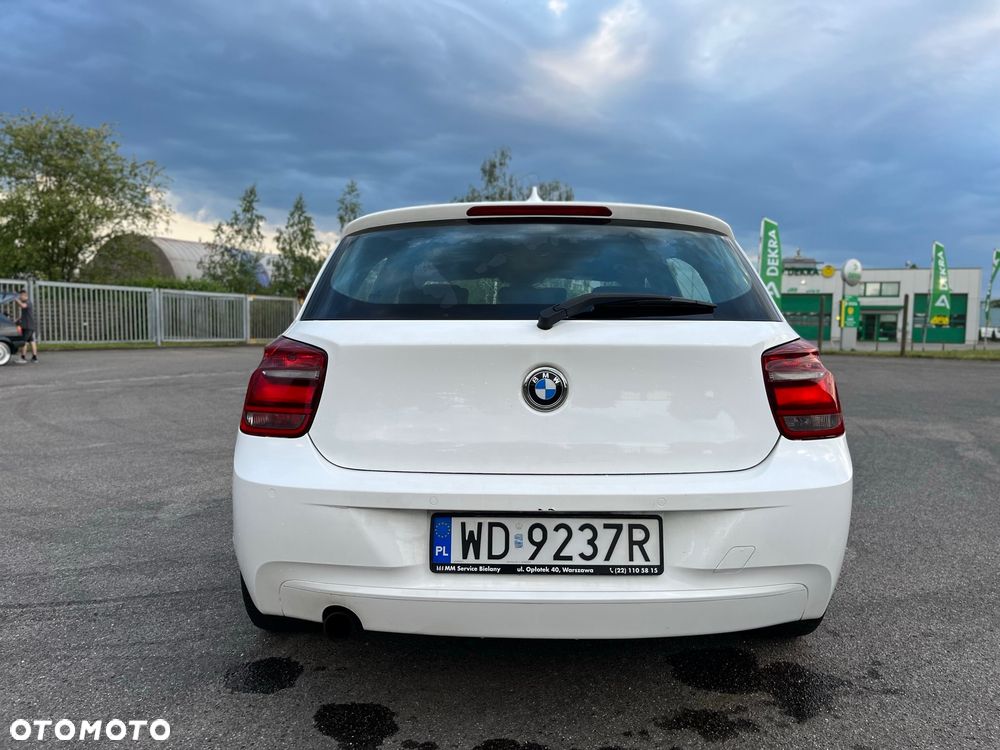 BMW Seria 1 118i Sport Line - 12