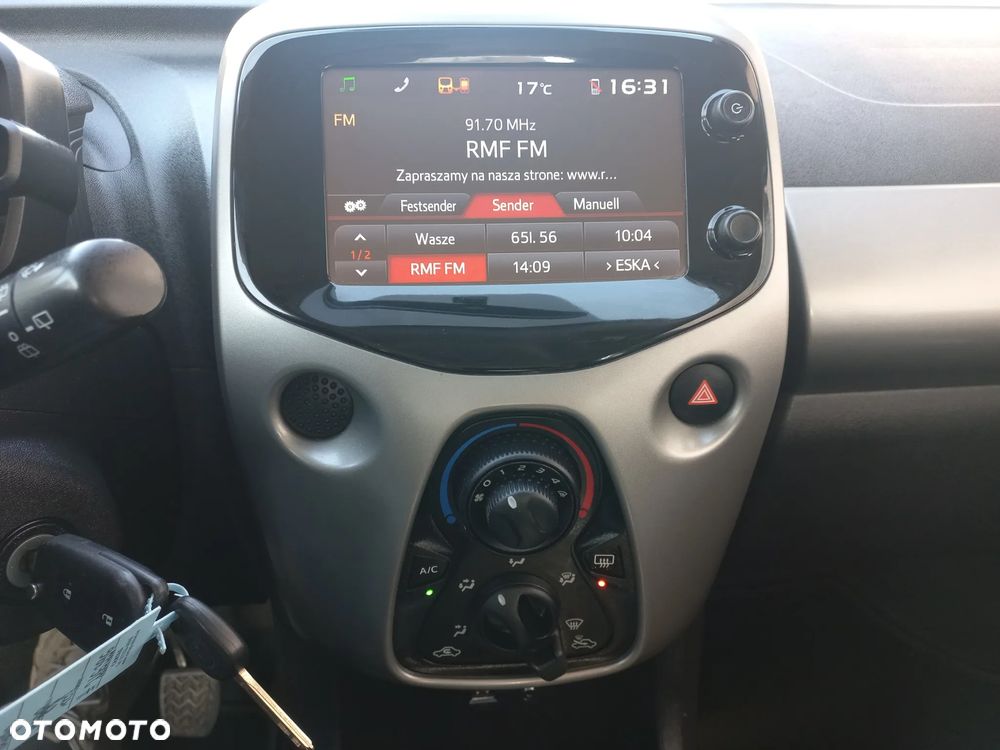 Toyota Aygo x-play - 27