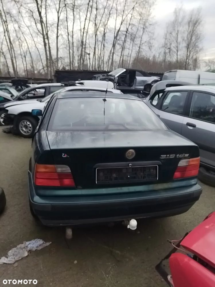 BMW E36 na części - 1