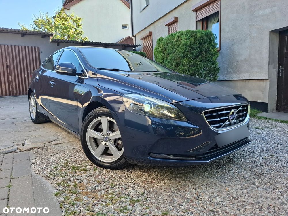 Volvo V40 D4 Momentum - 19