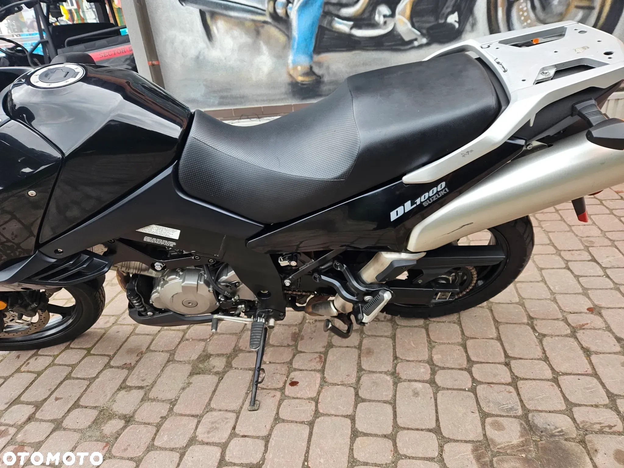 Suzuki DL - 19