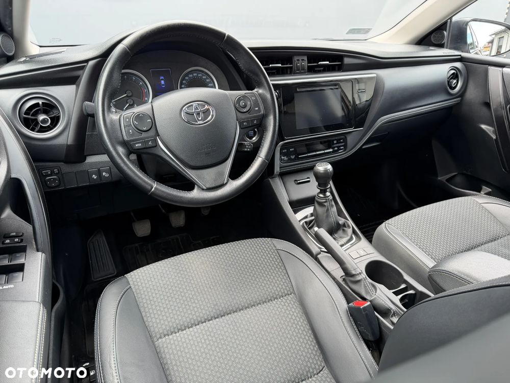 Toyota Corolla 1.6 Comfort - 12