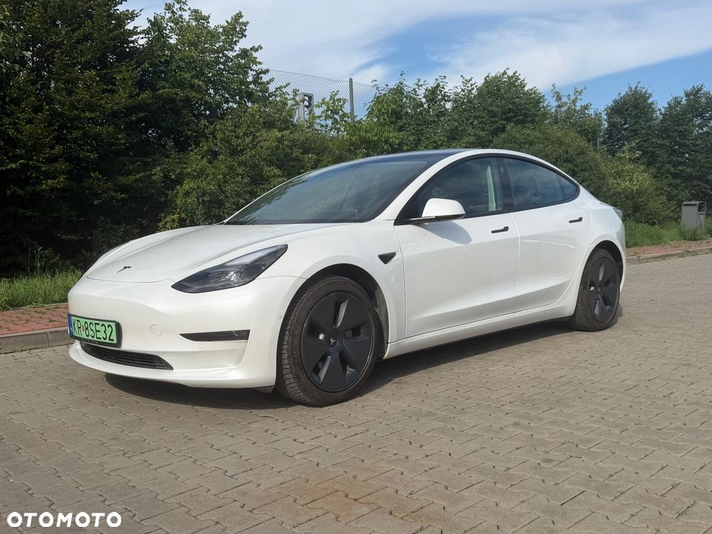 Tesla Model 3 - 5