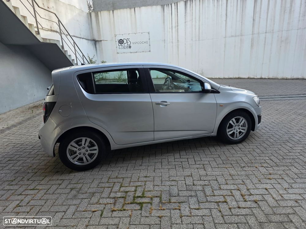 Chevrolet Aveo 1.3 VCDi LTZ - 14