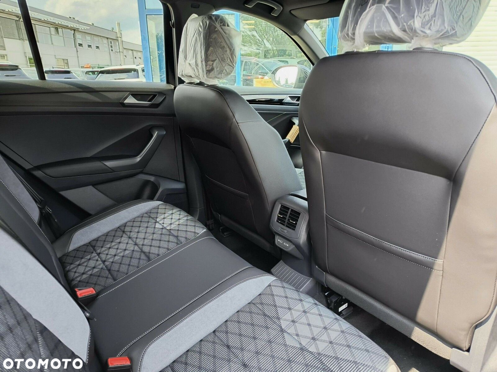 Volkswagen T-Roc 1.5 TSI R-Line Plus DSG - 22