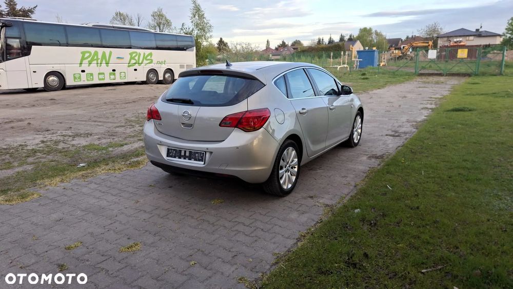 Opel Astra 1.6 Exklusiv - 3