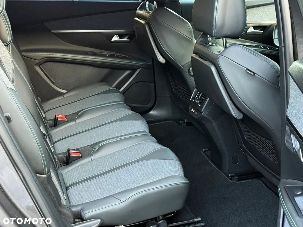 Peugeot 5008 1.5 BlueHDI Allure S&S EAT8 - 36