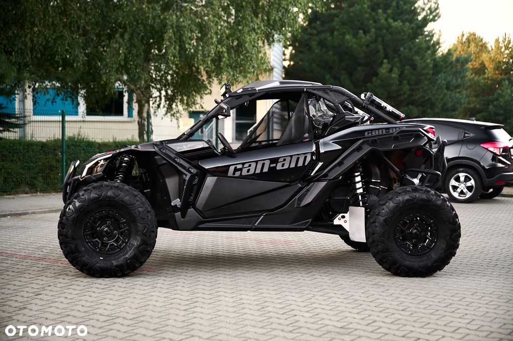 Can-Am Maverick - 8
