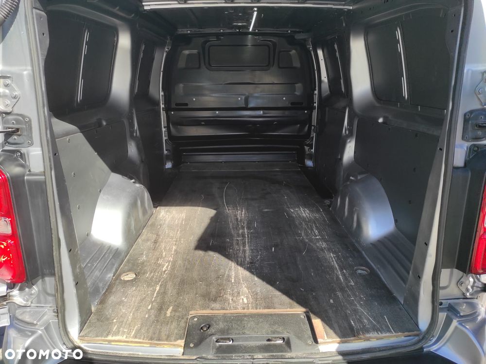 Opel VIVARO - 11