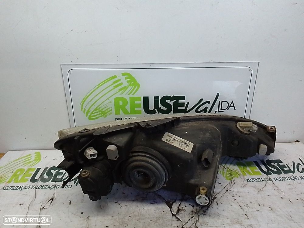 Ótica Esq Peugeot 206 Hatchback (2A/C) - 2