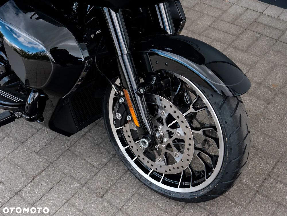 Harley-Davidson Touring Road Glide - 25