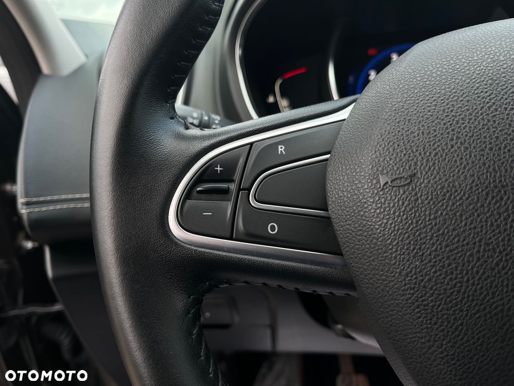 Renault Grand Scenic - 11