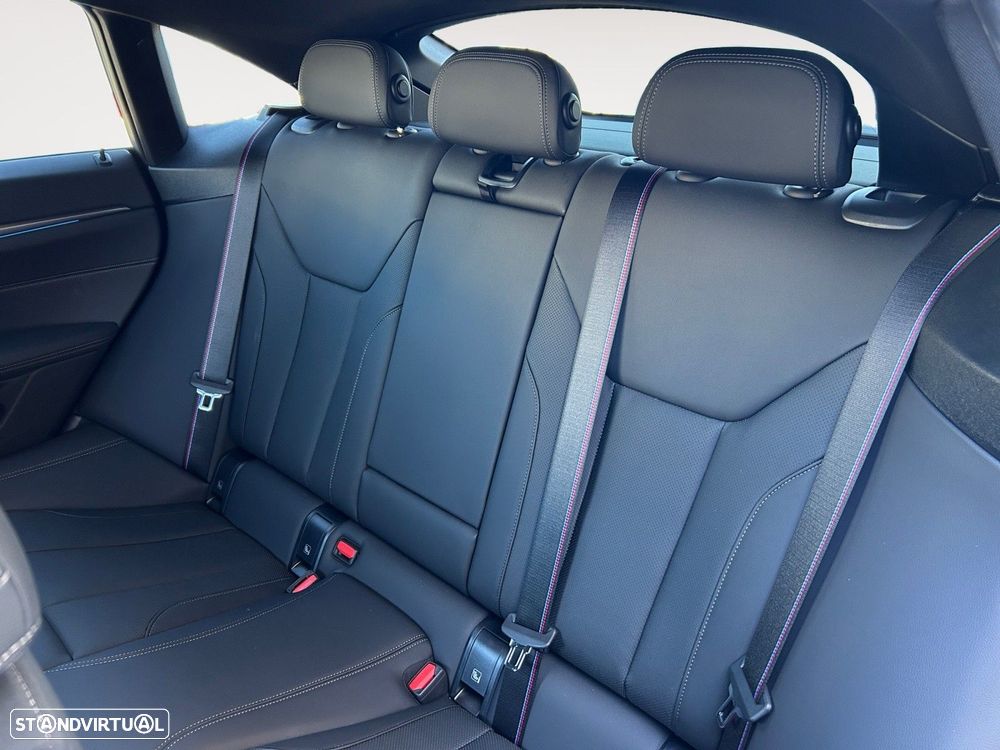 BMW i4 eDrive40 - 13
