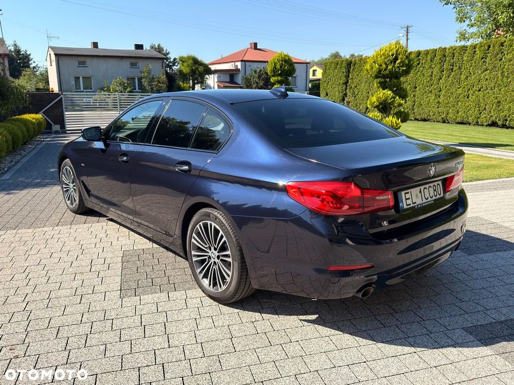 BMW Seria 5 520d Sport Line - 6