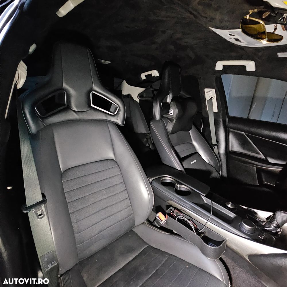 Lexus Seria IS 300h Executive Plus - 3