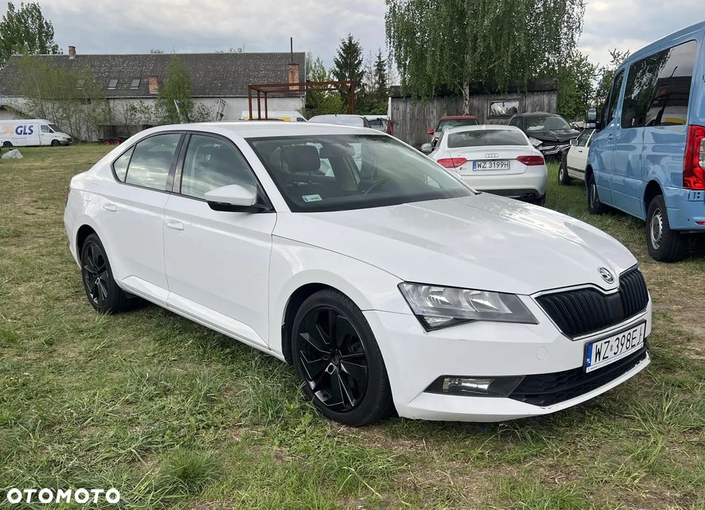Skoda Superb 1.6 TDI Ambition - 4