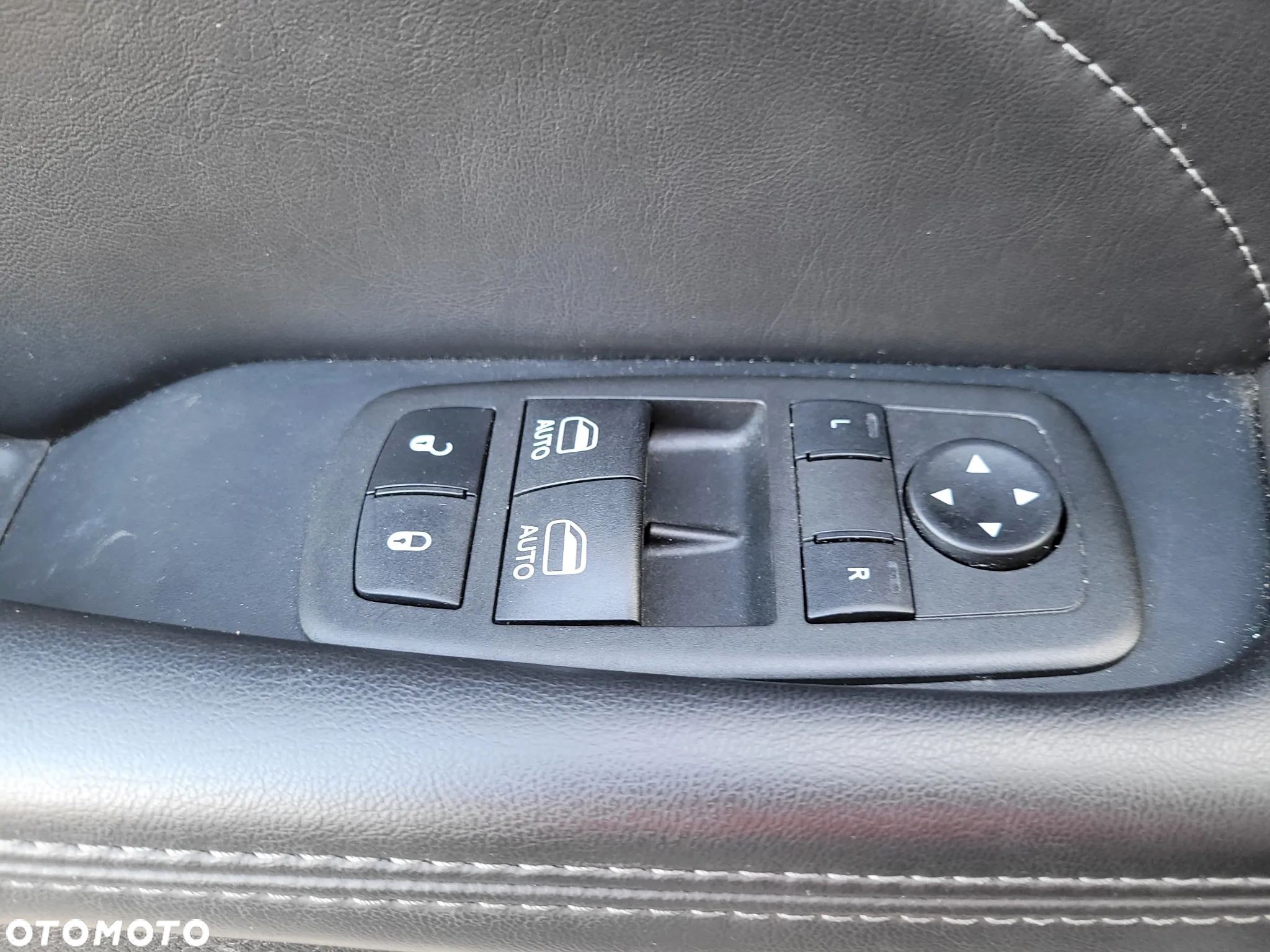 Dodge Challenger 3.6 GT Plus AWD - 30