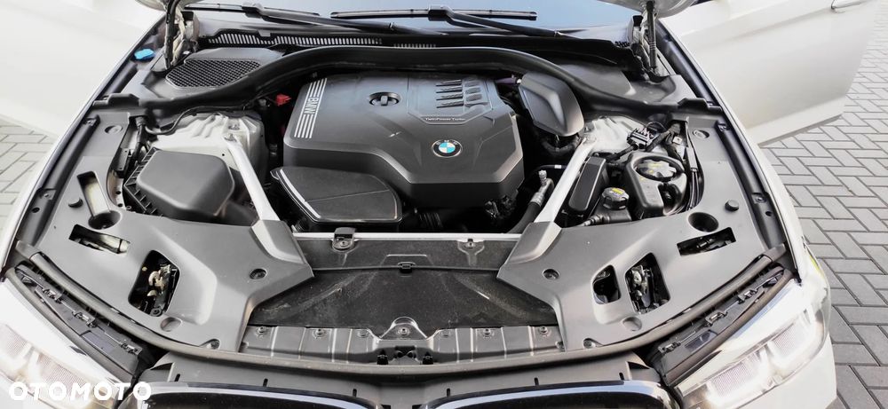 BMW Seria 5 530i Touring M Sport Edition - 28