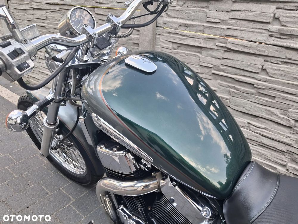 Suzuki Intruder - 11