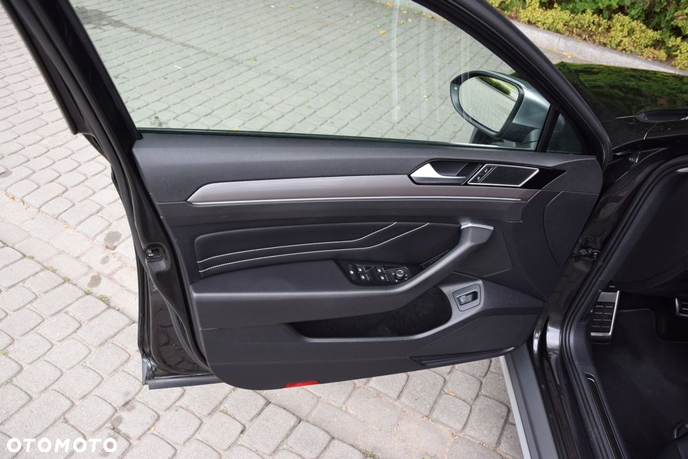 Volkswagen Passat Alltrack 2.0 TDI SCR DSG 4Motion - 25
