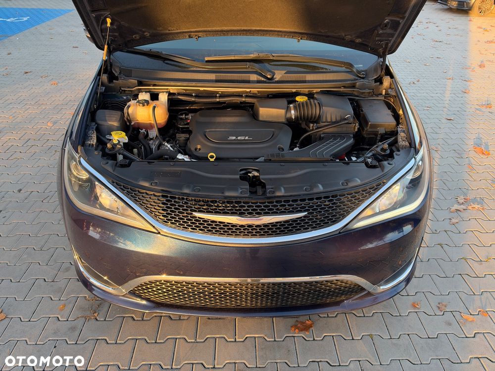 Chrysler Pacifica - 29