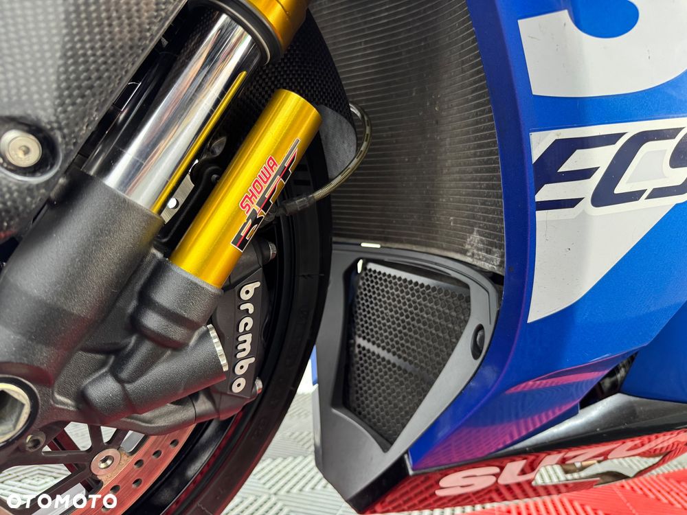 Suzuki GSX-R - 19