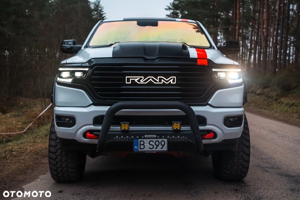 RAM 1500 Crew Cab Shortbed Bighorn - 39