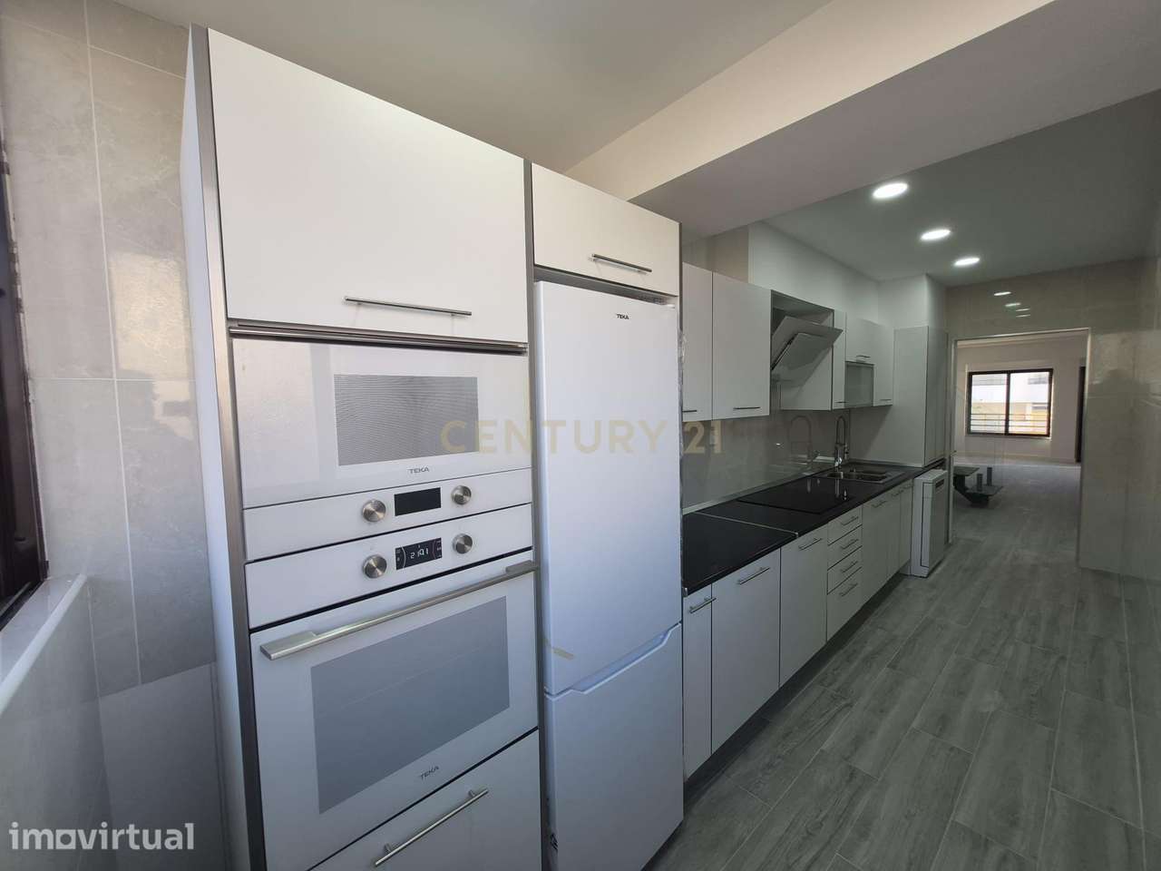 Apartamento T3 - Costa da Caparica - Remodelado - Grande imagem: 2/34