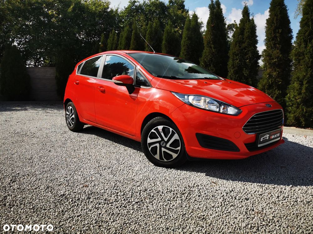 Ford Fiesta 2015 photo 2