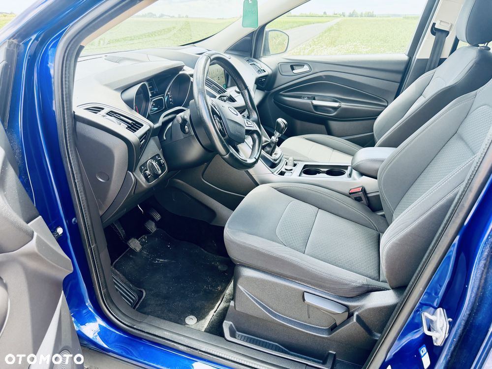 Ford Kuga - 10
