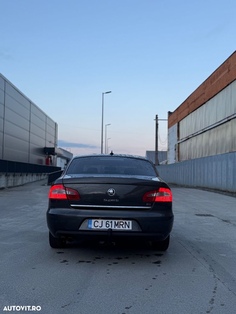 Skoda Superb 2.0 TDI Ambition - 3