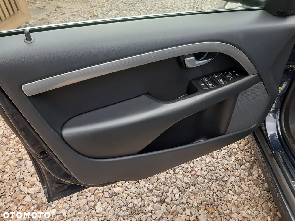 Volvo V70 DRIVe Momentum - 28