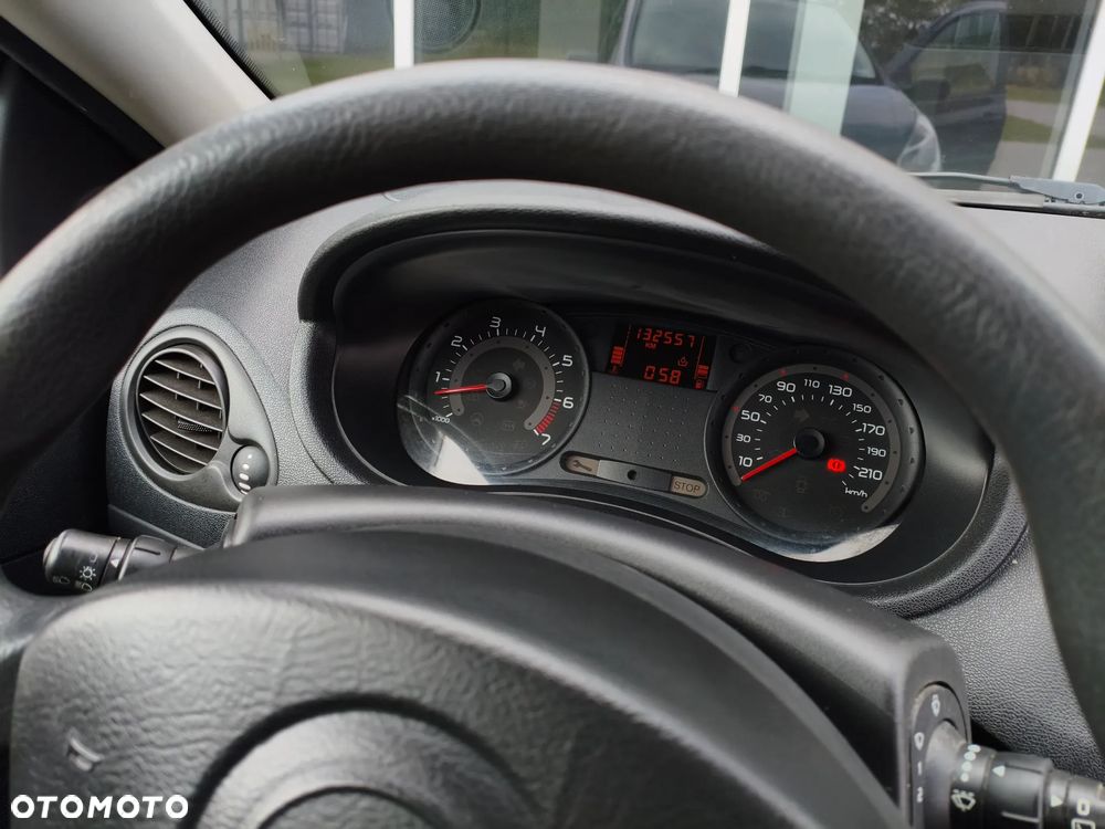 Renault Clio - 11