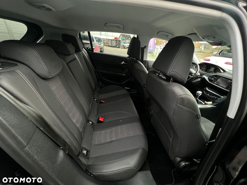 Peugeot 308 110 e-THP Stop & Start Allure - 29