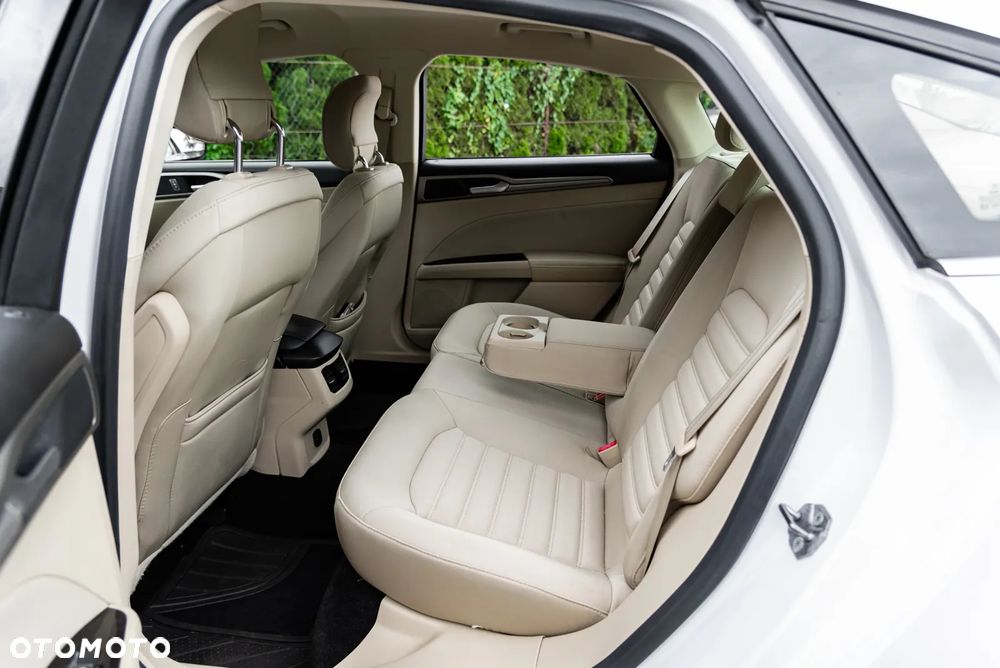 Ford Mondeo - 29