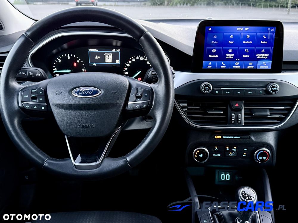 Ford Focus 2.0 EcoBlue Start-Stopp-System COOL&CONNECT - 26