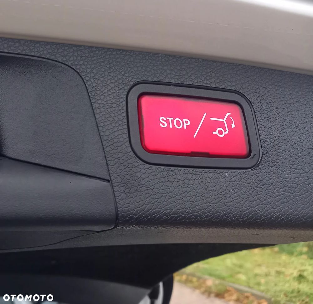 Mercedes-Benz Klasa E 300 d 9G-TRONIC AMG Line - 23