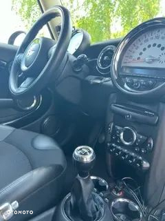 MINI Cooper Standard - 11