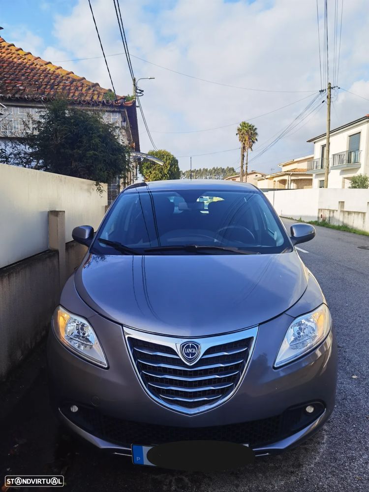 Lancia Ypsilon 1.3 M-jet S&S Silver - 1