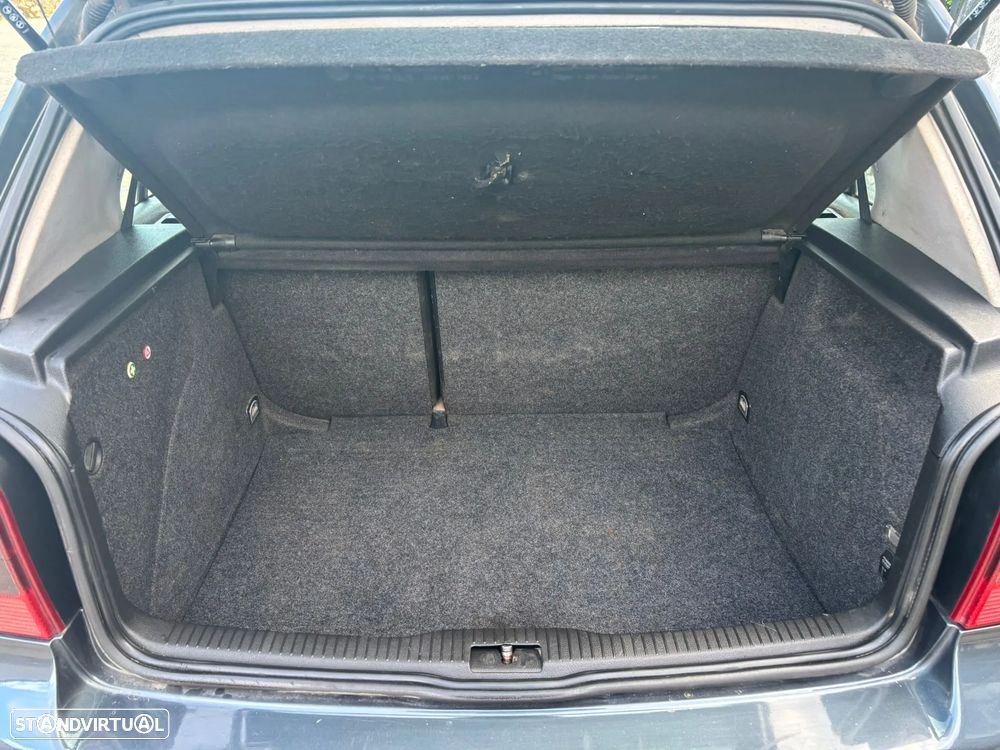 VW Golf 1.9 TDi Highline - 12